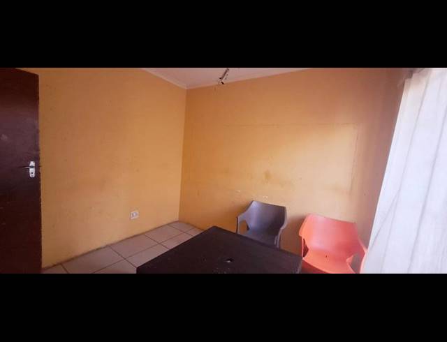 6 BEDROOM HOUSE FOR SALE IN TEMBISA